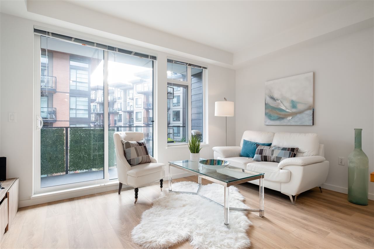 209-725 Marine Drive, North Vancouver, BC, V7M 0G2