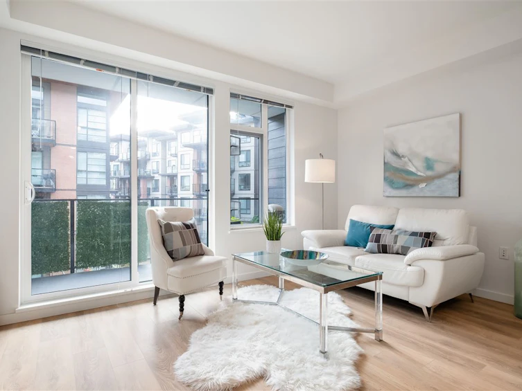 209-725 Marine Drive, North Vancouver, BC, V7M 0G2