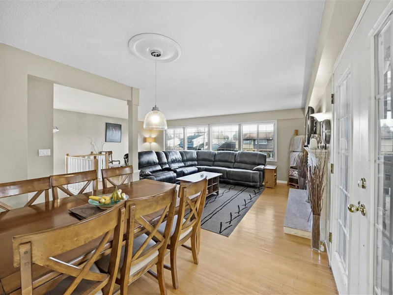 5250 Maple Crescent, Delta BC V4K 1E9
