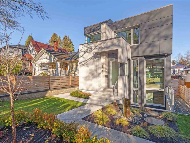 4383 W 15th Avenue, Vancouver BC V6R 3A9