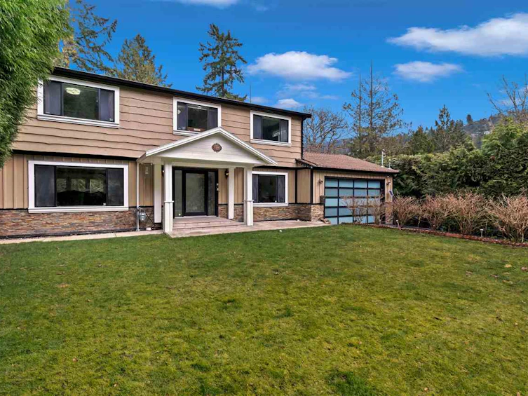 5495 Greenleaf Road, West Vancouver, BC, V7W 1N5