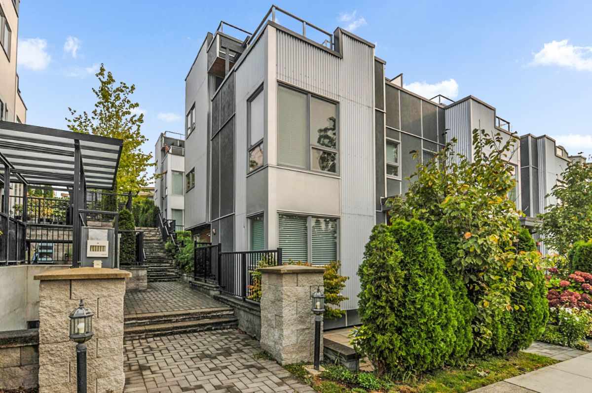 2223 Southside Drive, Vancouver, BC, V5P 0B2