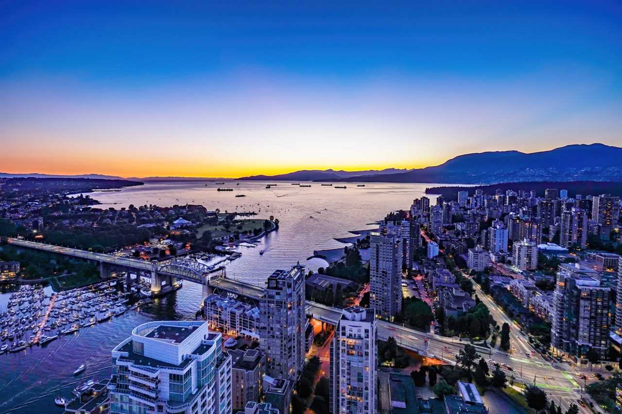 5601 1480 Howe Street  