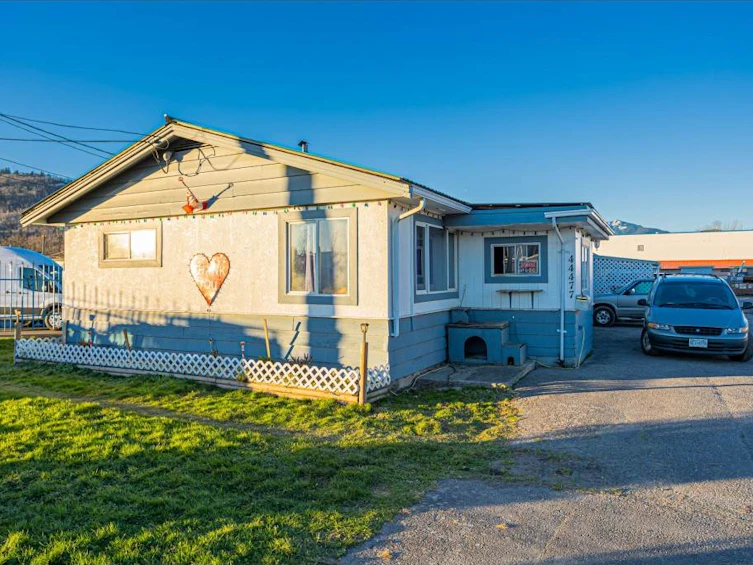 44477 Yale Road, Chilliwack, BC, V2R 4H2