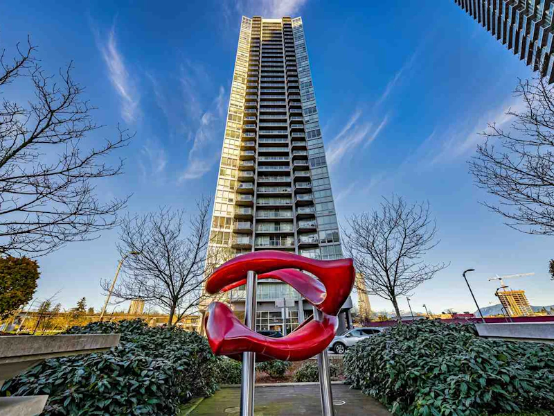 3104 - 13618 100th Avenue, Surrey BC V3T 0A8