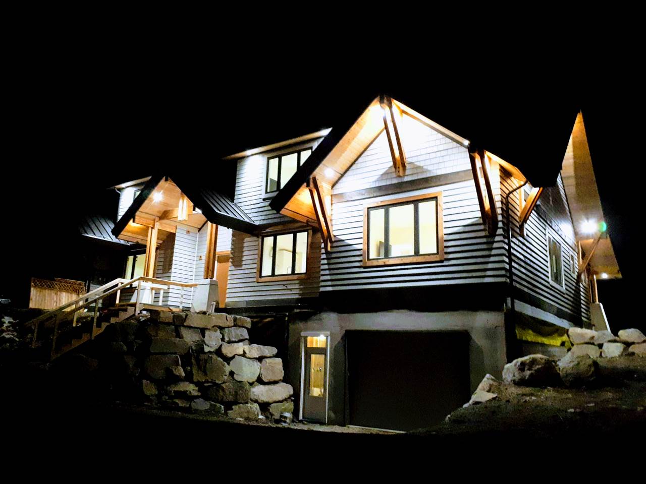41611 Grant Road, Squamish, BC, V0N 1H0