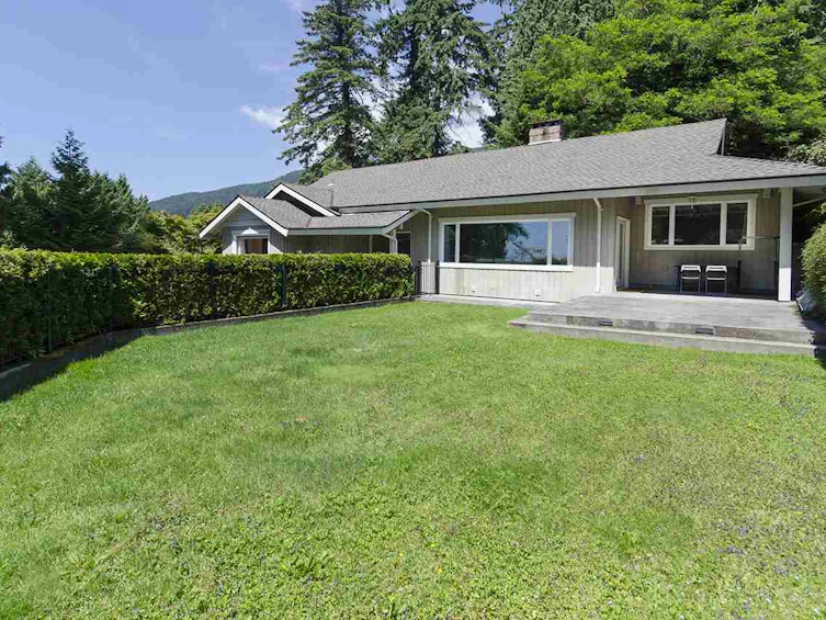 2655 Palmerston Avenue, West Vancouver, BC, V7V 2W7