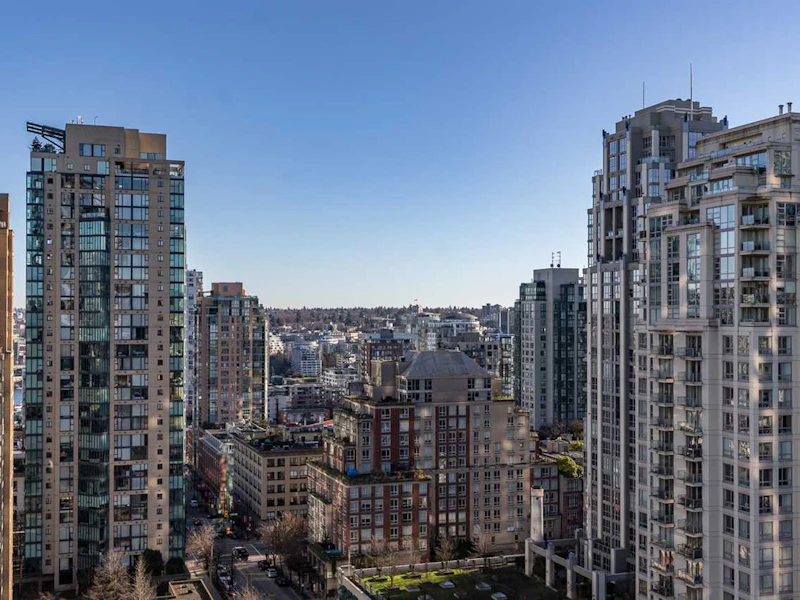 1704 - 1199 Seymour Street, Vancouver BC V6B 1K3