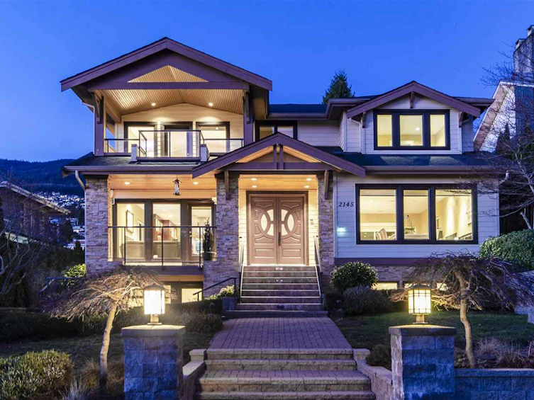 2145 Kings Avenue, West Vancouver, BC, V7V 2B9