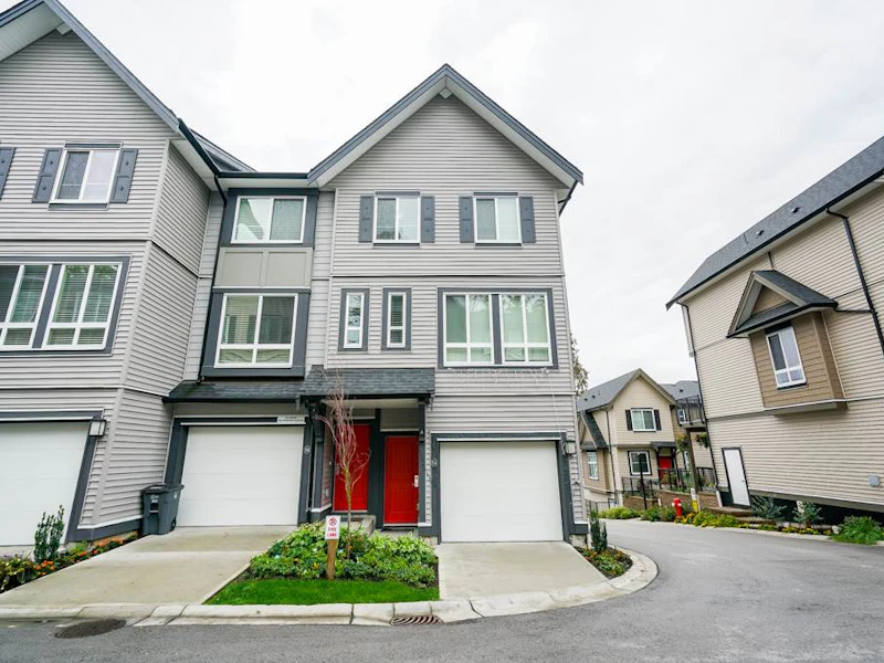 33 - 14555 68th Avenue, Surrey BC