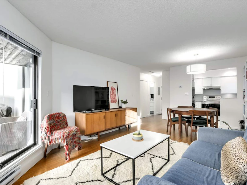 205 - 1476 W 10th Avenue, Vancouver BC V6H 1J9
