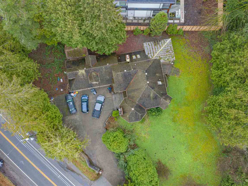 13890 Crescent Road, Surrey BC V4P 1K8