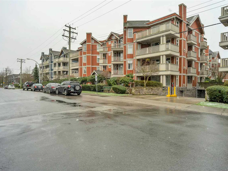 PH8 - 15368 16a Avenue, Surrey BC V4A 1S9