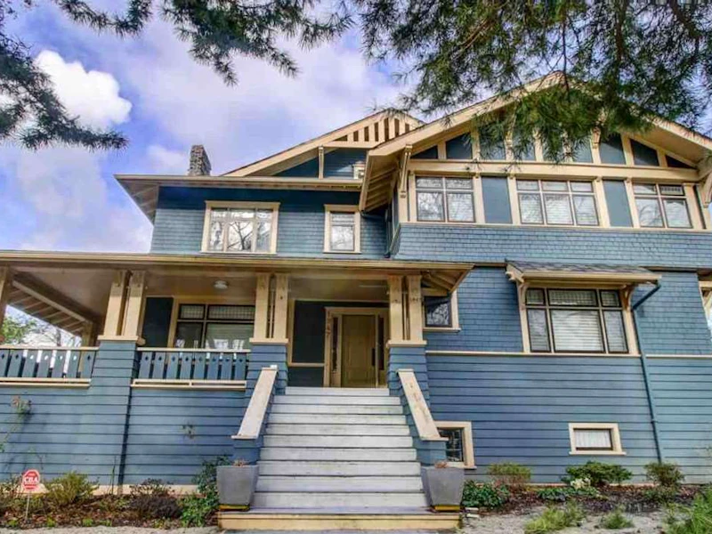 1947 W 19th Avenue, Vancouver BC V6J 2P2