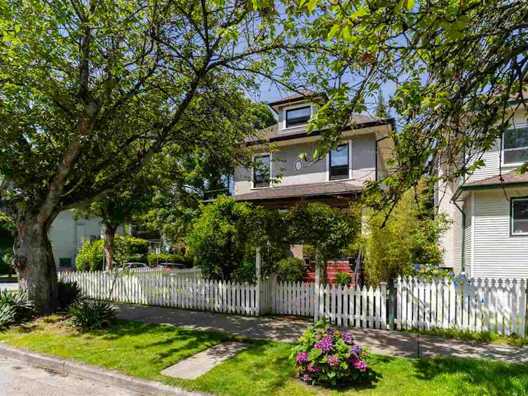 1005 E 11th Avenue, Vancouver, BC, V5T 2G1