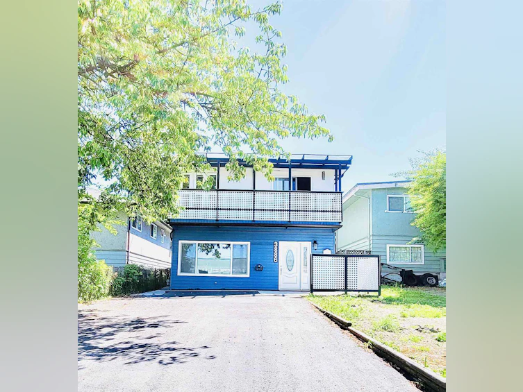 3886 Myrtle Street, Burnaby, BC, V5C 4E9