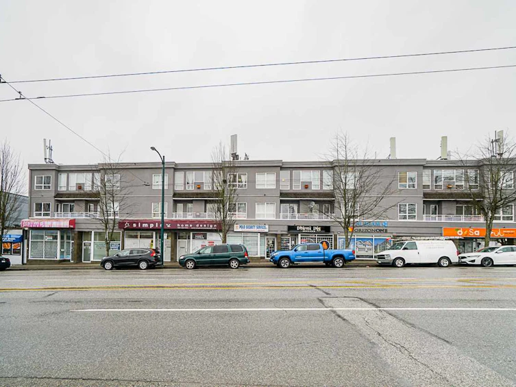 205-688 E 56th Avenue, Vancouver, BC, V5X 1R7