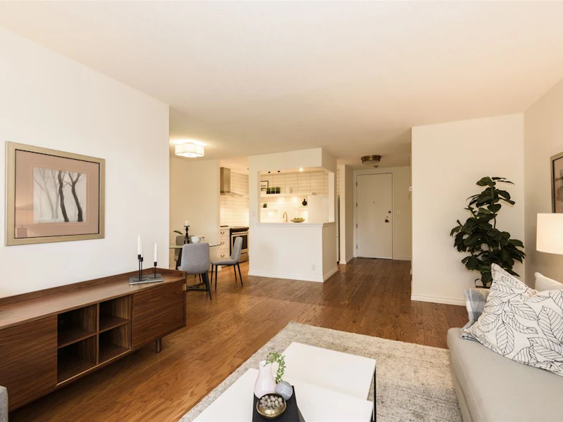 301 - 1720 W 12th Avenue, Vancouver BC V6J 2E6