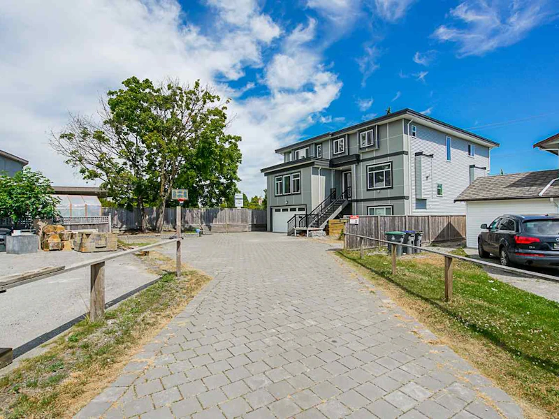 6318 175b Street, Surrey BC V3S 5Z4