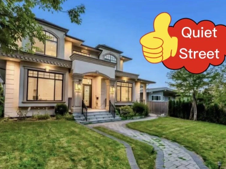5577 Royal Oak Avenue, Burnaby, BC, V5H 3N2