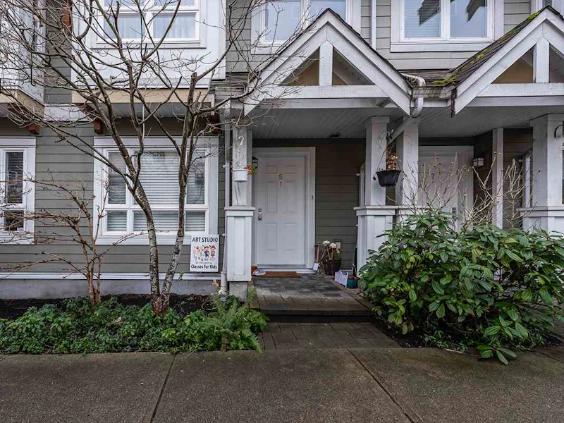 8 - 915 Tobruck Avenue, North Vancouver BC V7P 1V9