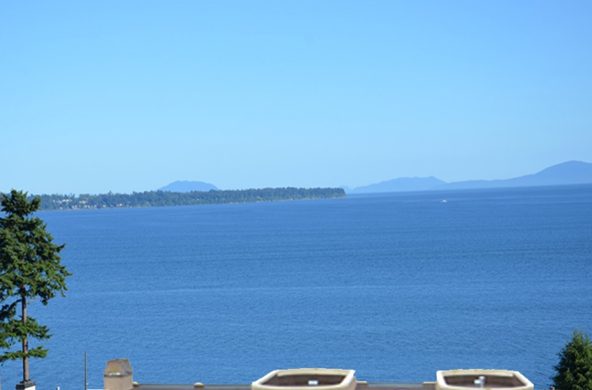 13209 Marine Drive, Surrey, BC, V4A 1E6