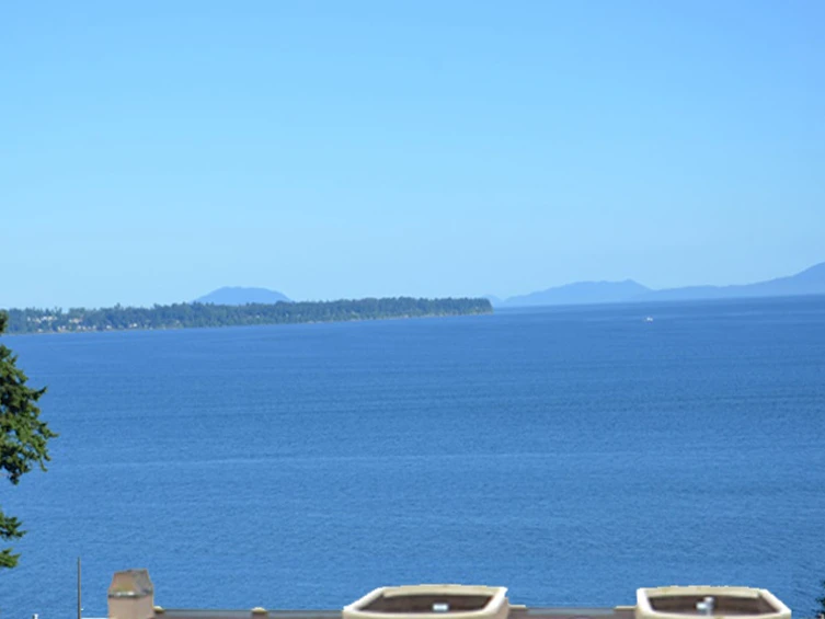 13209 Marine Drive, Surrey, BC, V4A 1E6