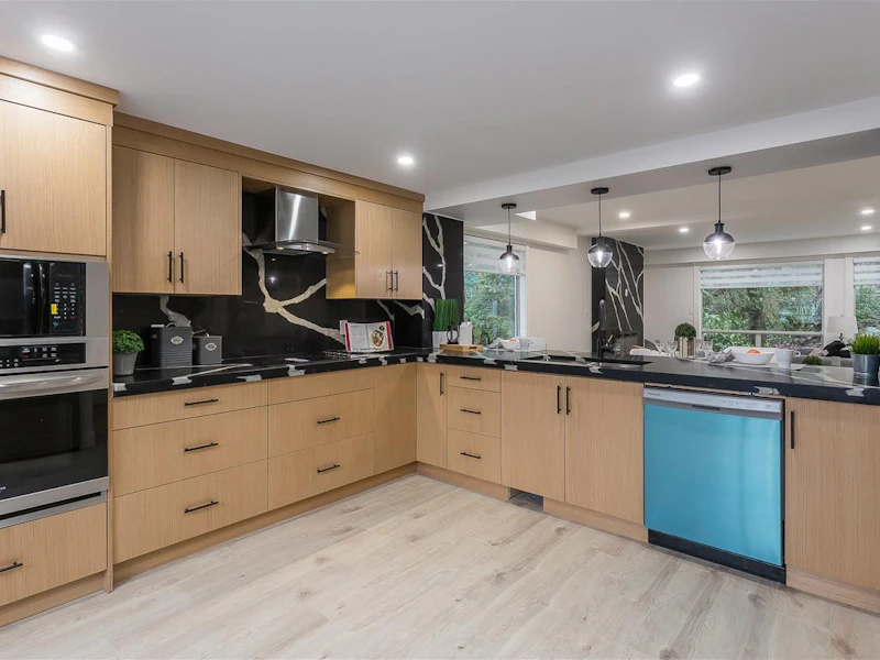 8161 Forest Grove Drive, Burnaby BC V5A 4H5