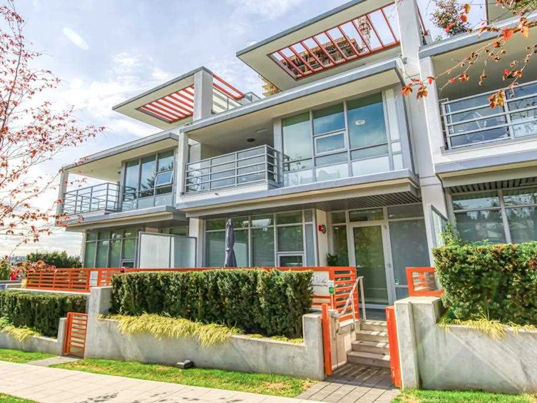 102-530 Whiting Way, Coquitlam, BC, V3J 0J4