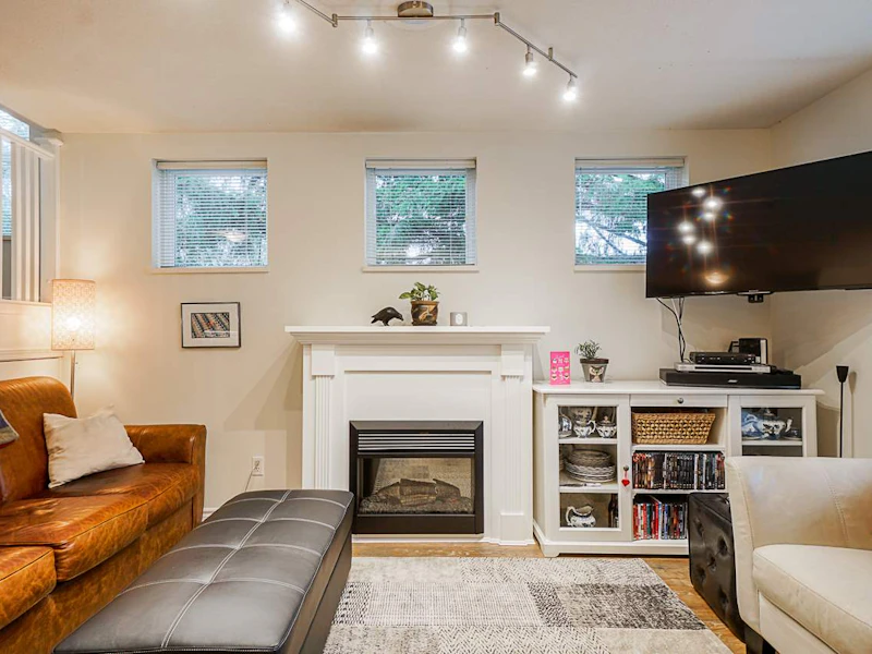 32 - 7128 Stride Avenue, Burnaby BC V3N 1T5