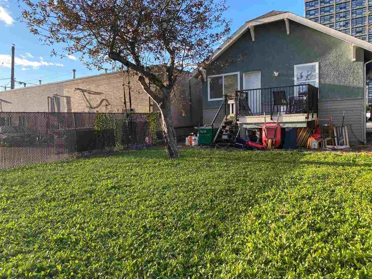 7516 Edmonds Street, Burnaby, BC, V3N 1B4