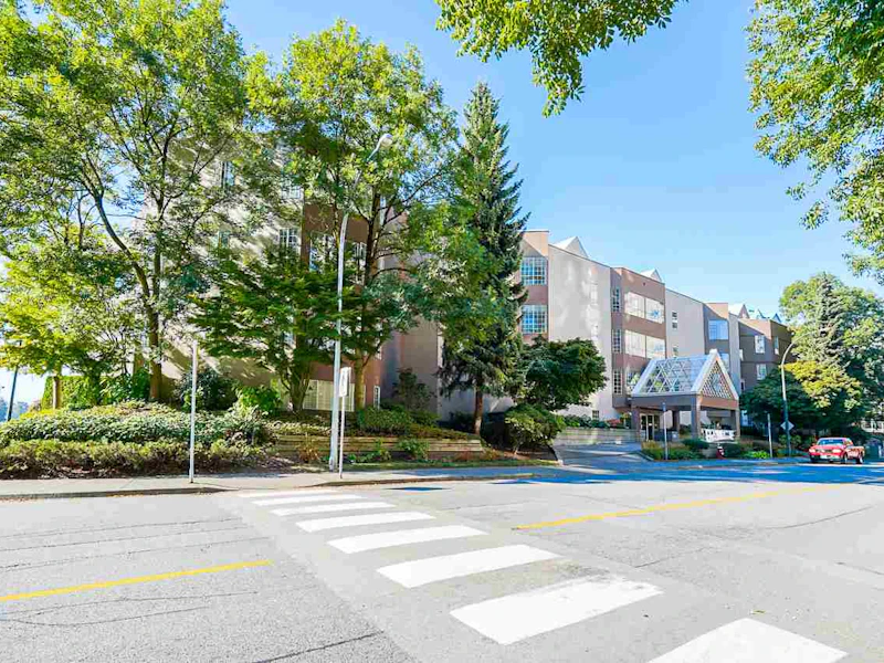 325 - 1150 Quayside Drive, New Westminster BC V3M 6E1