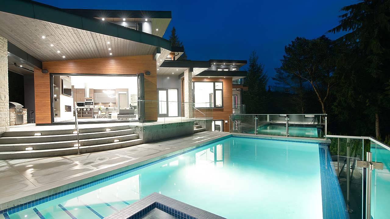 4110 Burkehill Road, West Vancouver, BC, V7V 3M2