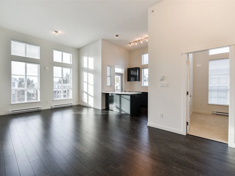 425 - 15137 33rd Avenue, Surrey BC