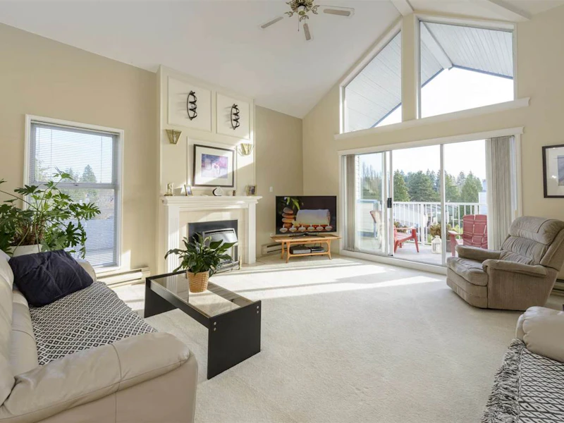 320 - 13918 72nd Avenue, Surrey BC V3W 0T4