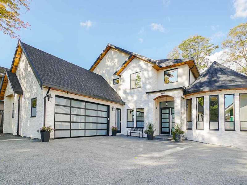 12651 96a Avenue, Surrey BC V3V 2B3