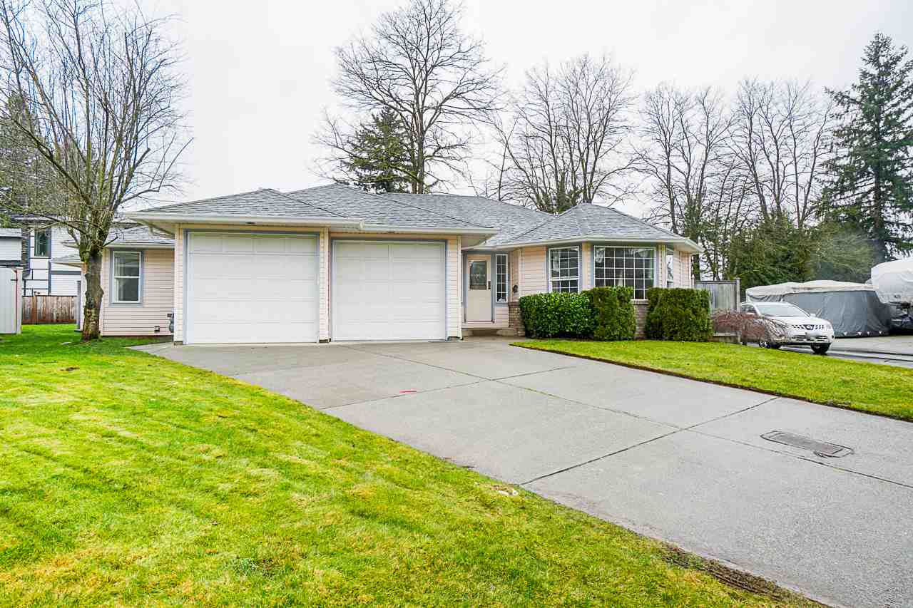 20052 49a Avenue, Langley, BC, V3A 3S1