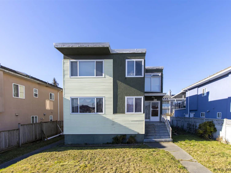 7039 Main Street, Vancouver, BC, V5X 3H8