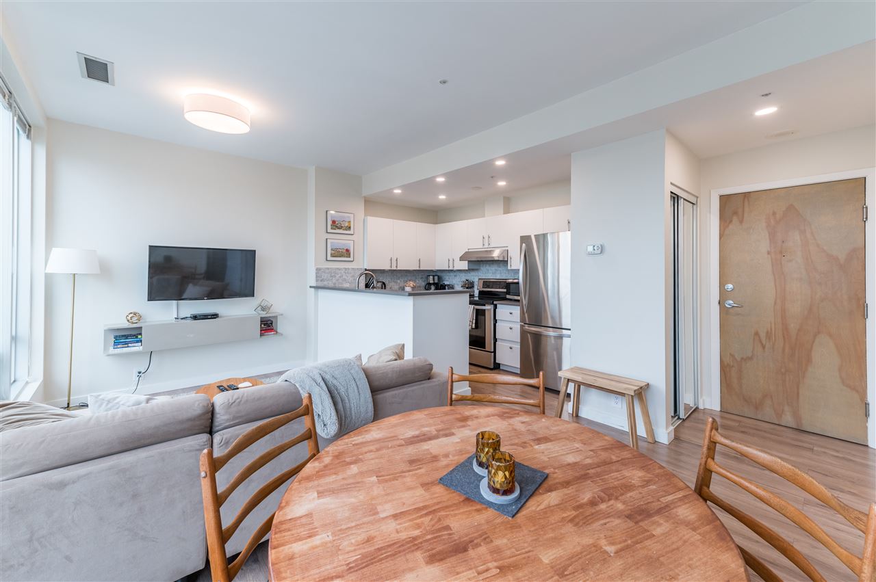 1611-989 Nelson Street, Vancouver, BC, V6Z 2S1