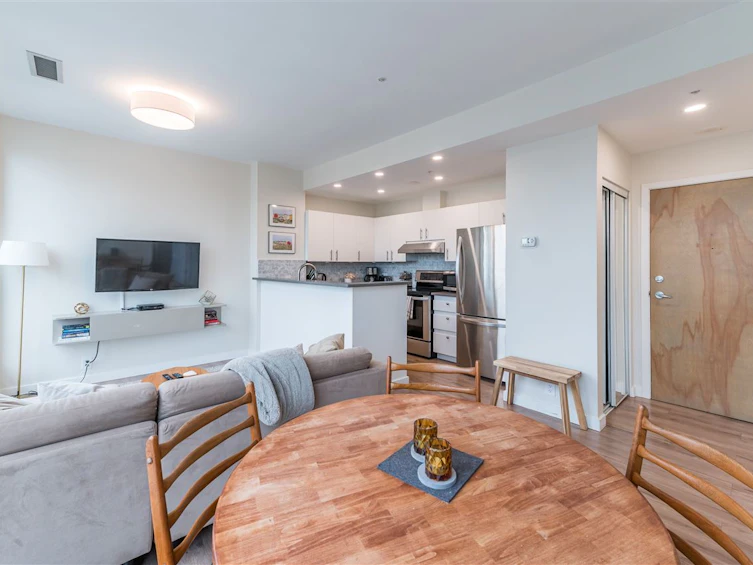 1611-989 Nelson Street, Vancouver, BC, V6Z 2S1
