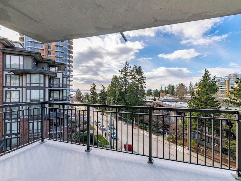 502 - 1580 Martin Street, Surrey BC V4B 5M3