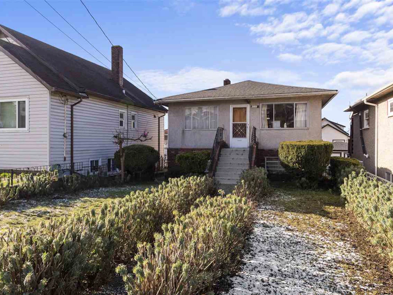 4317 Victoria Drive, Vancouver BC V5N 4M9