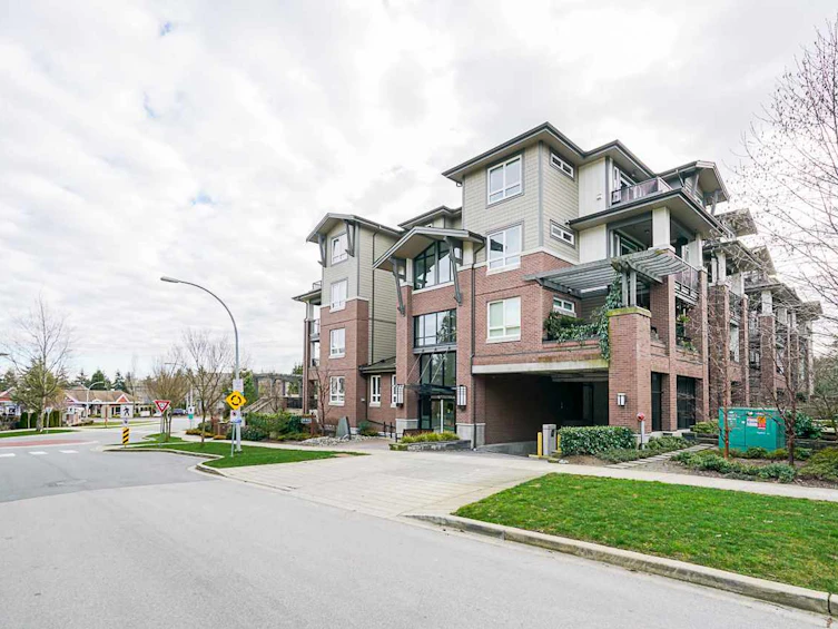303-15188 29a Avenue, Surrey, BC, V4P 1H1