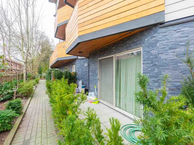 6512 Selma Avenue, Burnaby, BC, V5H 3R4