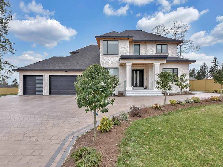 5725 131a Street, Surrey, BC, V3X 2Z3