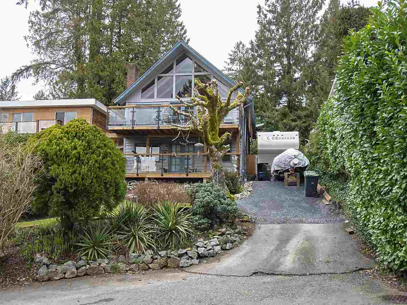 4511 Epps Avenue, North Vancouver BC V7G 1G2