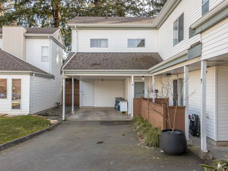 4 - 21707 Dewdney Trunk Road, Maple Ridge BC V2X 3G8