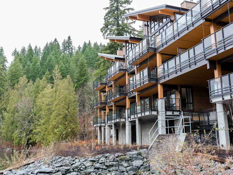 104-3175 Columbia Valley Road, Cultus Lake, BC, V2R 6C2