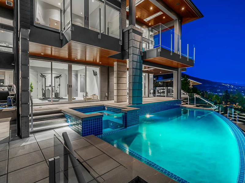 5440 West Vista Court, West Vancouver BC V7W 3G8