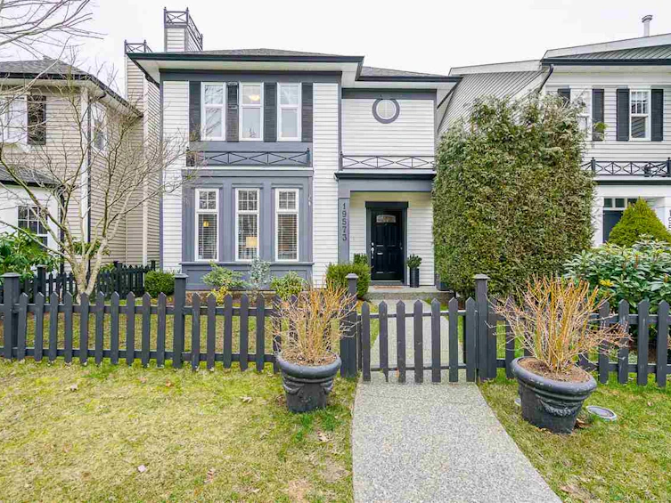 19573 Fraser Way, Pitt Meadows, BC, V3Y 2W6